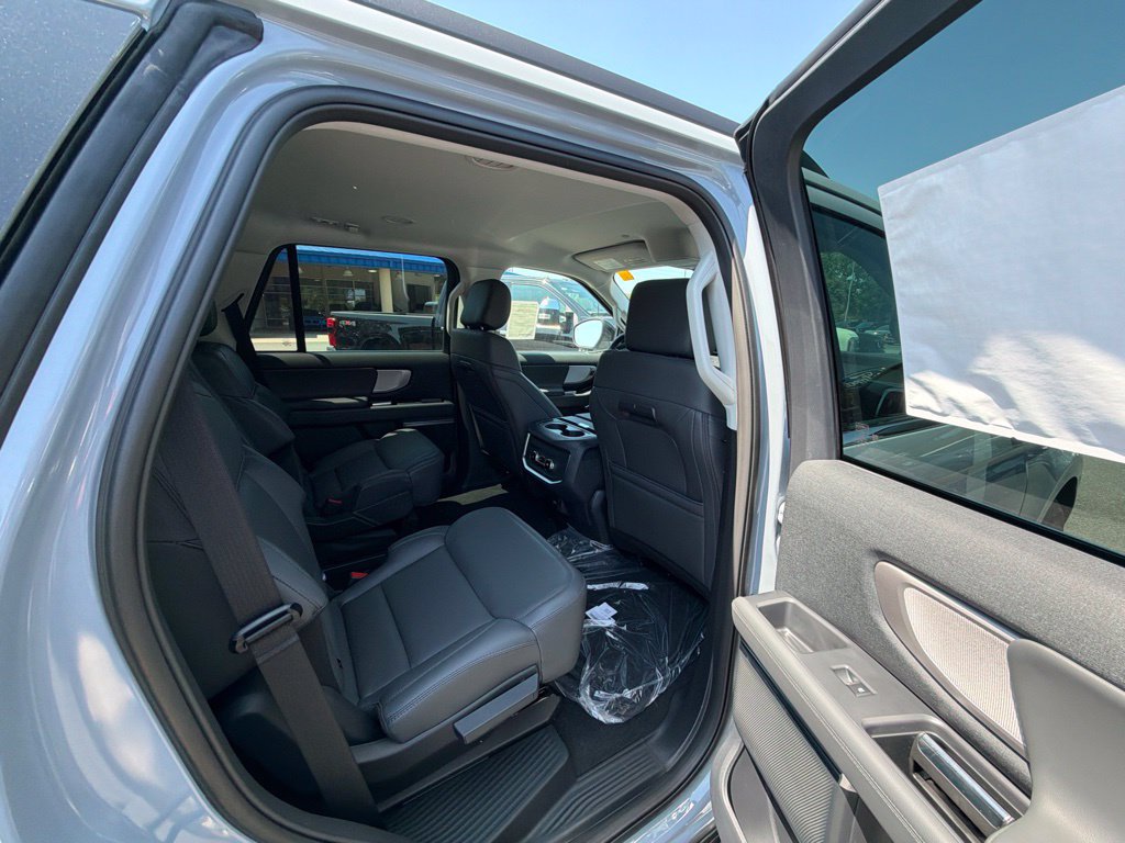 New 2027 Ford Expedition Active RWD image 13