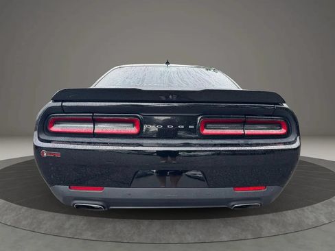 Used 2017 Dodge Challenger GT w/ GT Interior Package AWD/4WD image 4