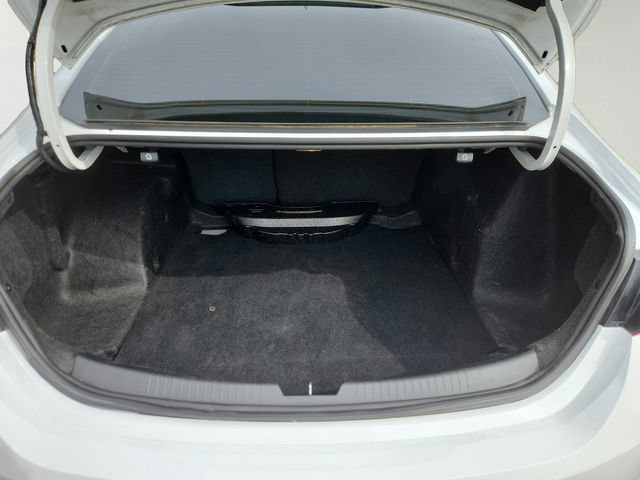 Used 2022 Chevrolet Malibu LT FWD image 26