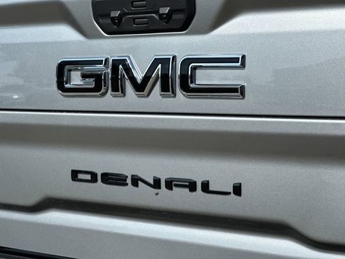 New 2026 GMC Sierra 2500 Denali w/ LPO, Black Badging Package image 33