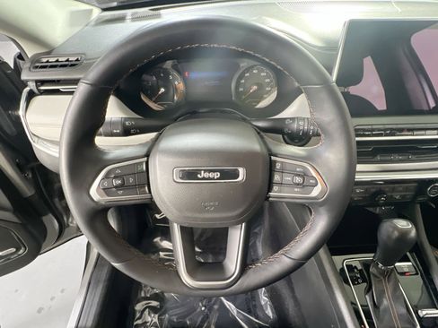 Used 2022 Jeep Compass Limited w/ Sun and Sound Group AWD/4WD image 11