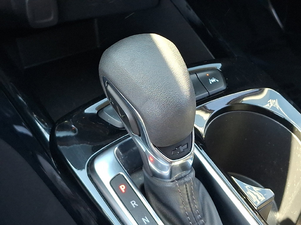 Used 2024 Chevrolet Trax LT FWD image 14