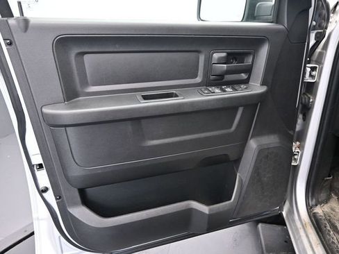 Used 2017 RAM 1500 Express image 18