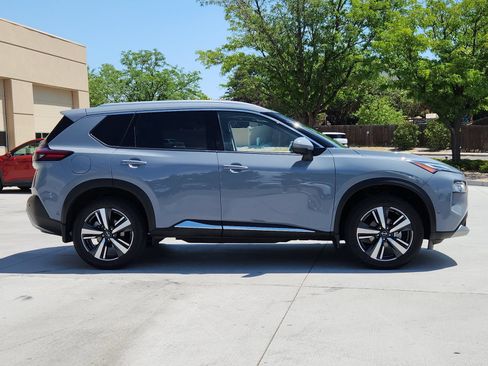 Used 2023 Nissan Rogue Platinum w/ Platinum Premium Package AWD/4WD image 6