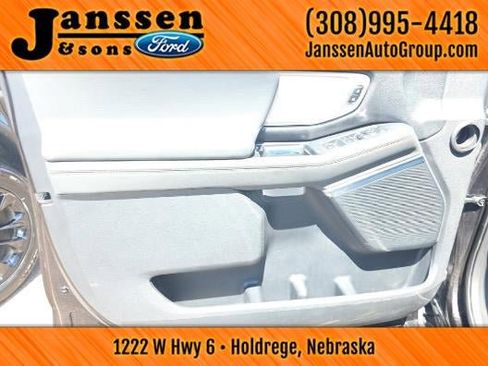 Used 2025 Ford Expedition Max Active AWD/4WD image 11