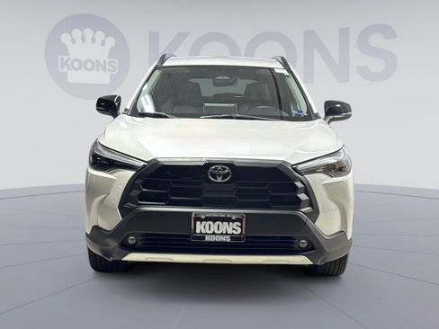 Used 2026 Toyota Corolla Cross XLE AWD/4WD image 23