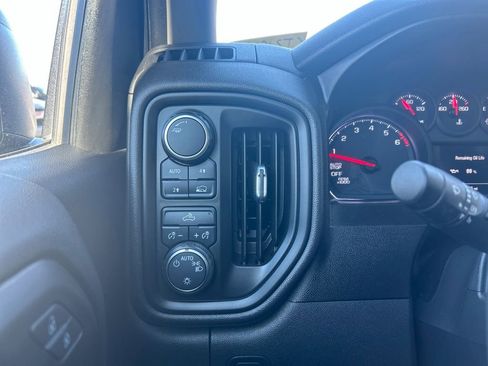 Certified 2021 Chevrolet Silverado 1500 Custom image 19