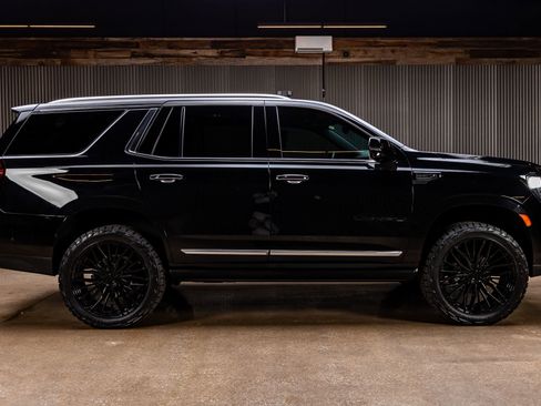 Used 2023 GMC Yukon Denali w/ Denali Reserve Package image 11