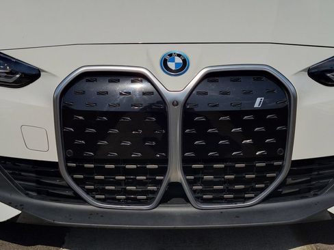 Used 2023 BMW i4 eDrive40 w/ Premium Package RWD image 38