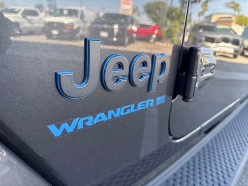 Used 2025 Jeep Wrangler Unlimited Sahara image 12