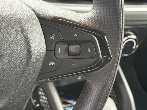 Used 2025 Chevrolet TrailBlazer LT FWD image 24