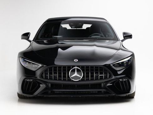 Used 2022 Mercedes-Benz SL 63 AMG 4MATIC w/ AMG Aerodynamic Package image 21