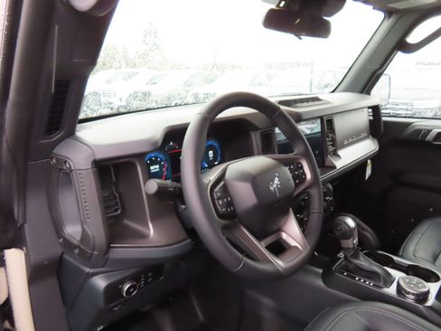 New 2026 Ford Bronco Big Bend w/ Black Diamond Package image 9