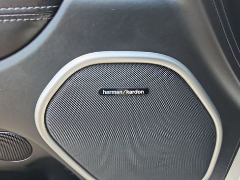 Used 2018 Jeep Grand Cherokee SRT image 29