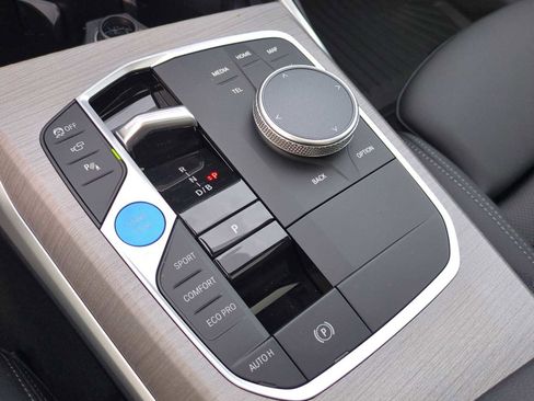 Used 2025 BMW i4 xDrive40i w/ Premium Package image 35