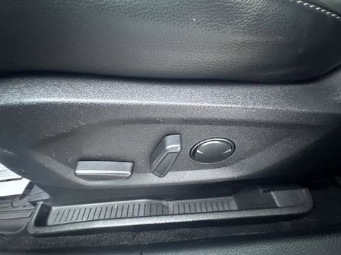 Used 2023 Ford Edge SEL w/ Convenience Package image 11