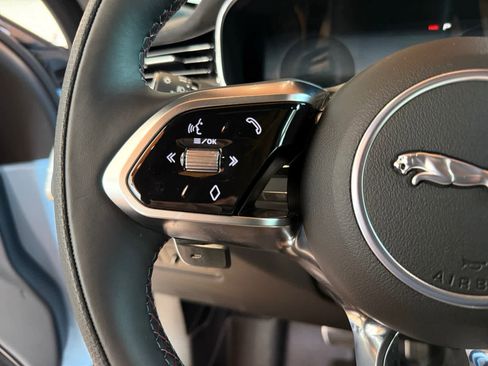 Used 2026 Jaguar F-PACE SVR 575 Edition AWD/4WD image 23