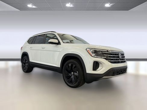 New 2026 Volkswagen Atlas SE image 7