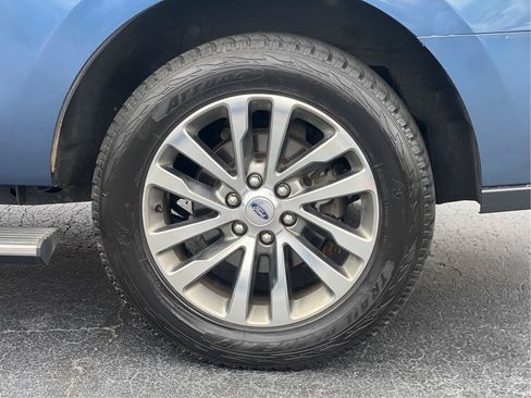 Used 2018 Ford Expedition Limited w/ Equipment Group 301A AWD/4WD image 29