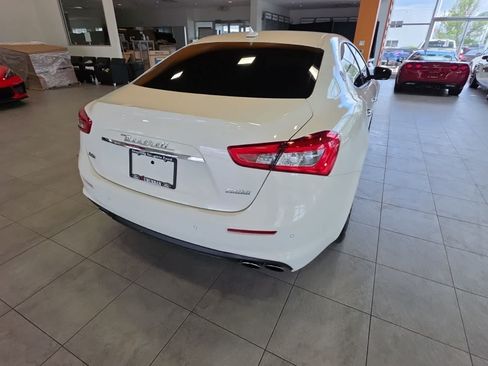 Used 2018 Maserati Ghibli S Q4 AWD/4WD image 9