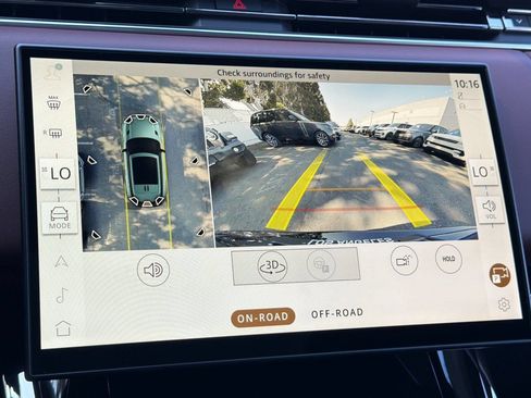 New 2026 Land Rover Range Rover Sport Dynamic SE AWD/4WD image 17