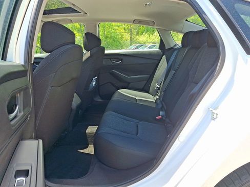 Used 2023 Honda Accord EX image 10