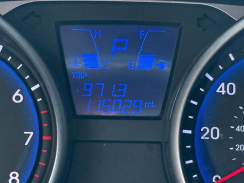 Used 2015 Hyundai Tucson GLS image 12