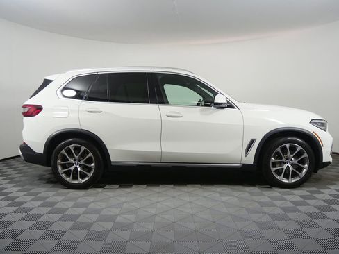 Used 2021 BMW X5 xDrive40i w/ Premium Package AWD/4WD image 2