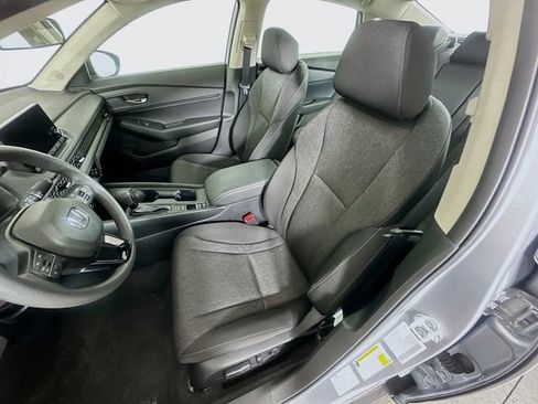 Certified 2025 Honda Accord SE image 27