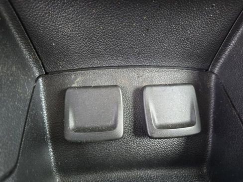 Used 2017 Chevrolet Cruze LT w/ Convenience Package image 6