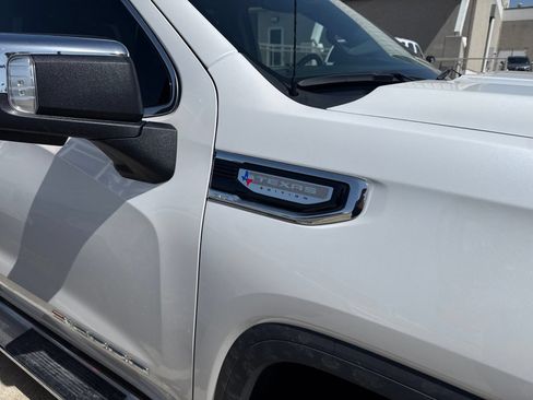 Used 2024 GMC Sierra 1500 SLT AWD/4WD image 5