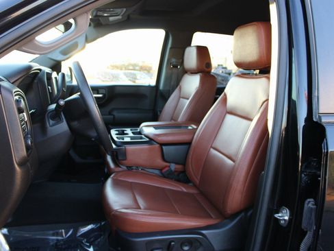 Used 2024 Chevrolet Silverado 1500 Custom Trail Boss AWD/4WD image 11