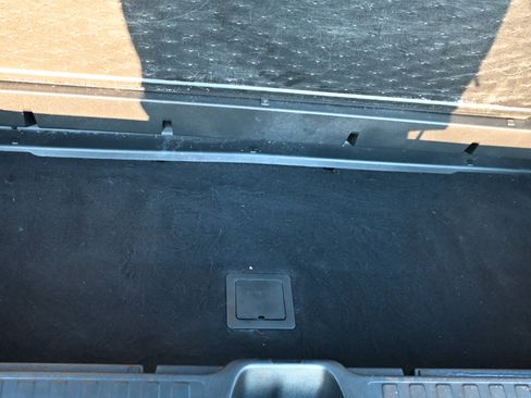 Used 2017 Honda Pilot Touring image 33