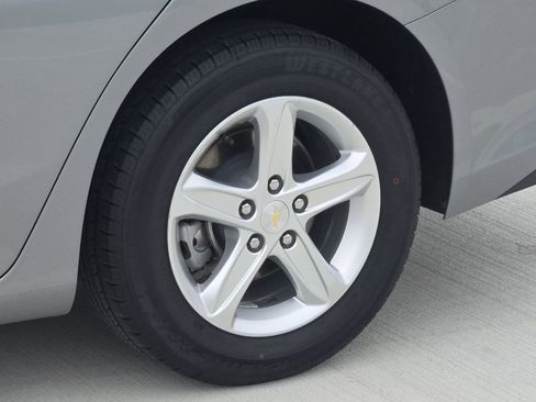 Used 2024 Chevrolet Malibu LT FWD image 11