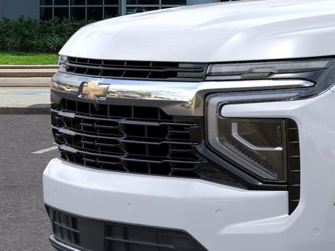 New 2026 Chevrolet Suburban LS RWD image 13