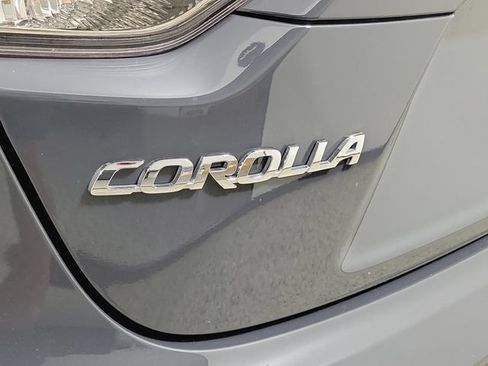 Used 2025 Toyota Corolla LE FWD image 9