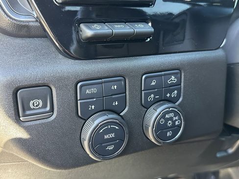 Used 2024 Chevrolet Silverado 3500 High Country w/ High Country Premium Package image 35