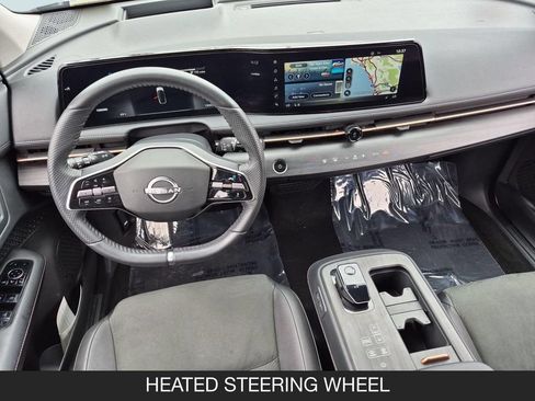 Used 2024 Nissan Ariya AWD image 13