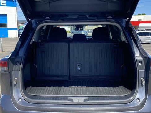 Certified 2024 Toyota Highlander LE AWD/4WD image 23