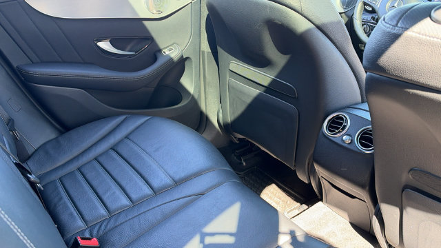 Used 2019 Mercedes-Benz GLC 300 4MATIC image 18