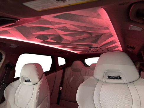 Used 2023 BMW XM image 34