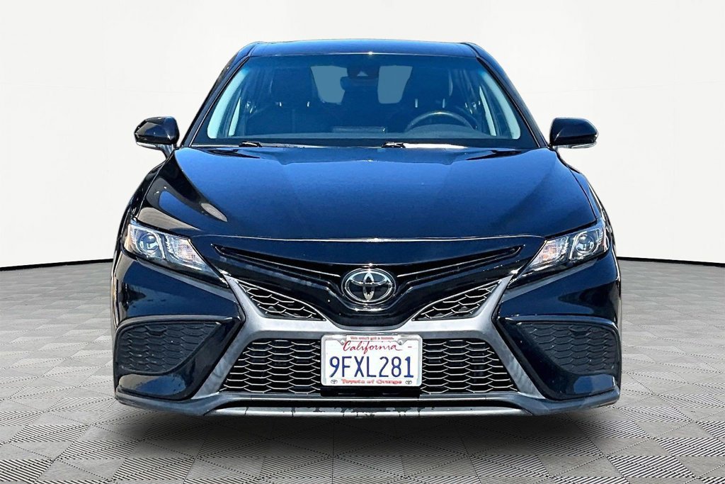 Used 2023 Toyota Camry SE FWD image 4