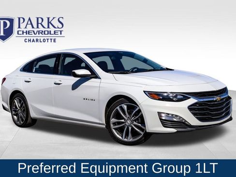 Used 2022 Chevrolet Malibu LT image 1