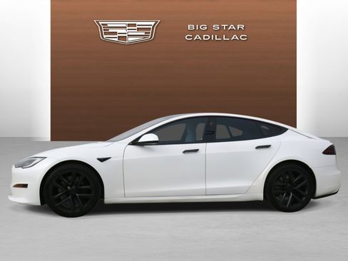 Used 2022 Tesla Model S Plaid image 2