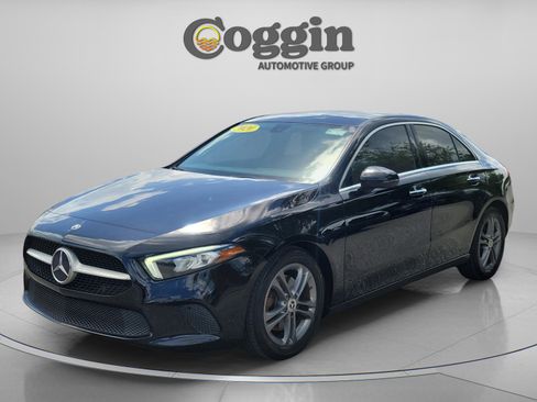 Used 2020 Mercedes-Benz A 220 image 1