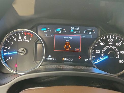 Used 2019 Ford F150 Lariat RWD image 19