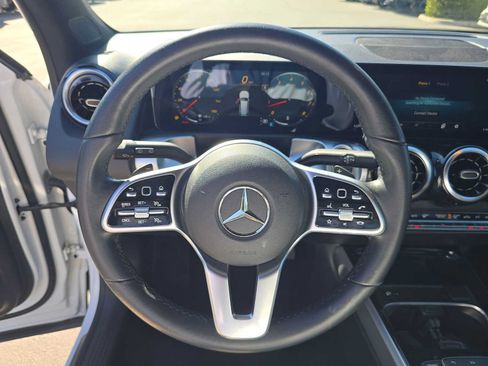 Used 2022 Mercedes-Benz GLB 250 image 23