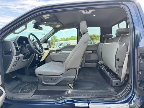 Used 2019 Ford F150 XLT w/ Equipment Group 302A Luxury AWD/4WD image 15