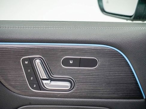 New 2025 Mercedes-Benz EQB 300 4MATIC image 20