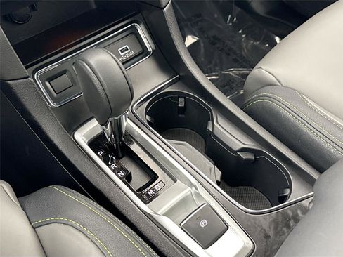 Used 2024 Subaru Ascent Onyx Edition image 27